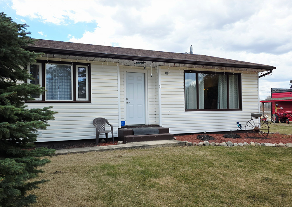 Rawhides, Saskatchewan